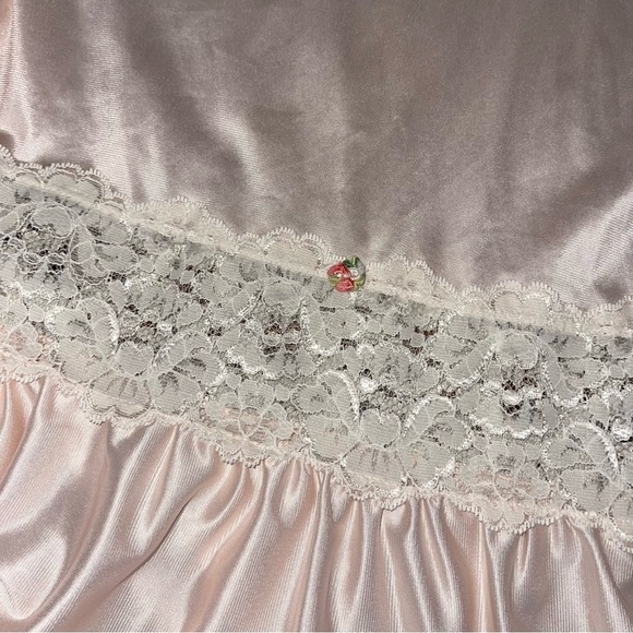 Vintage 1989’s Elegant Cream Lace Trim Skirt slip medium - Picture 3 of 6
